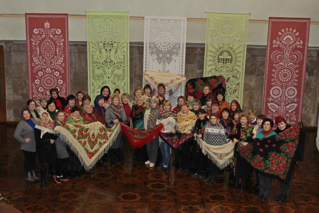 День української хустки