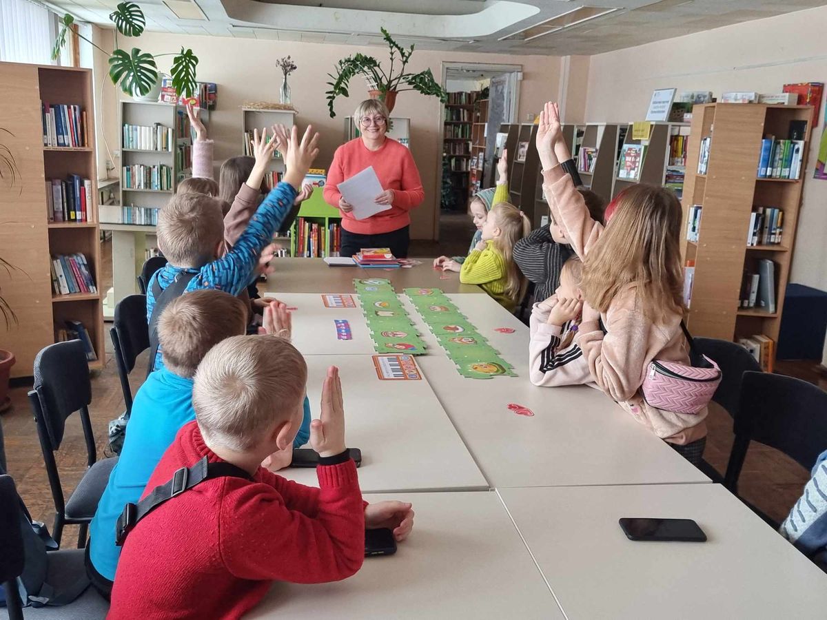 Зустріч у бібліотеці з блогеркою Софією Безверхою