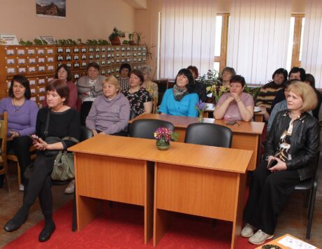 ЧАРІВНІСТЬ ЕПОКСИДНОЇ СМОЛИ